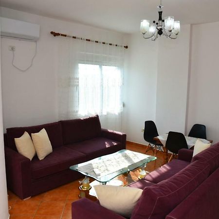 Gzim'S Apartment Дуррес Экстерьер фото