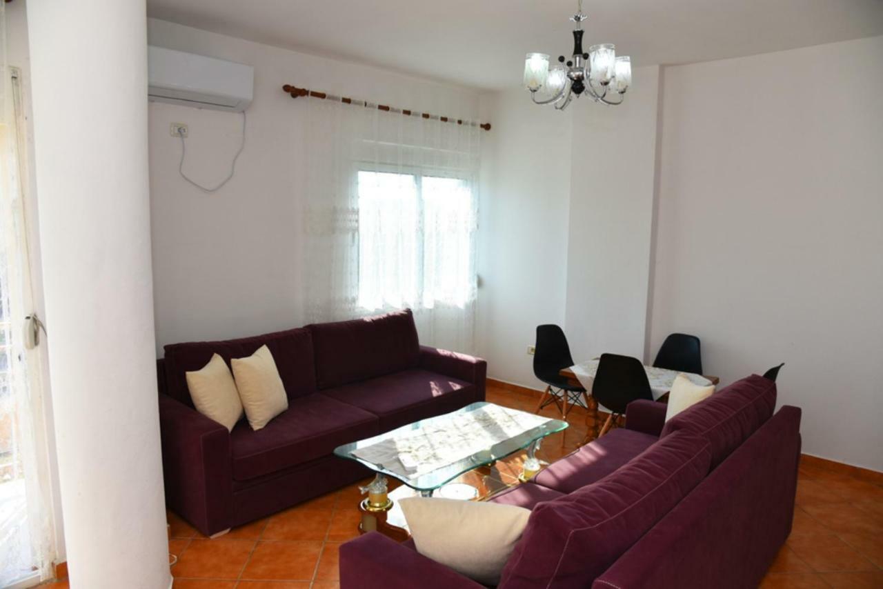 Gzim'S Apartment Дуррес Экстерьер фото
